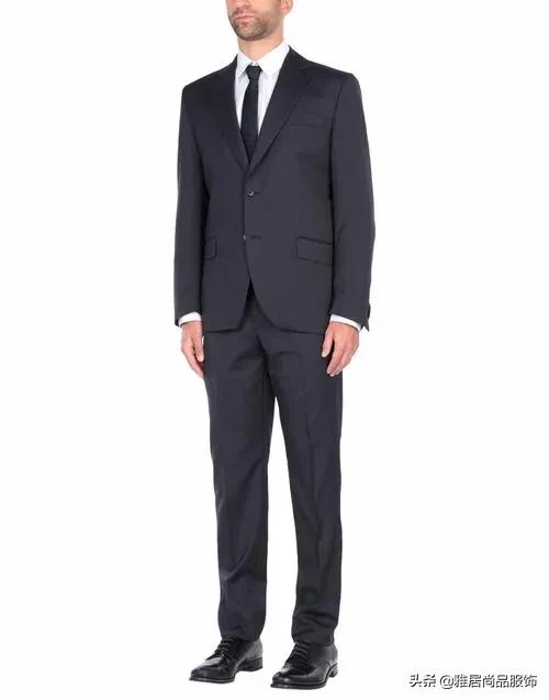 男士黑色西装搭配什么颜色打底衫,男士休闲西装外套怎么穿搭配好看