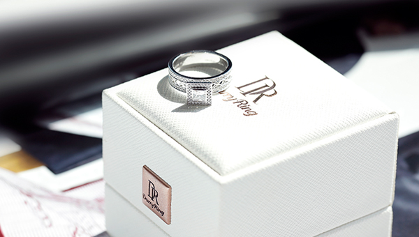 h色钻石2.5克多少钱,h色钻石多少钱一克拉