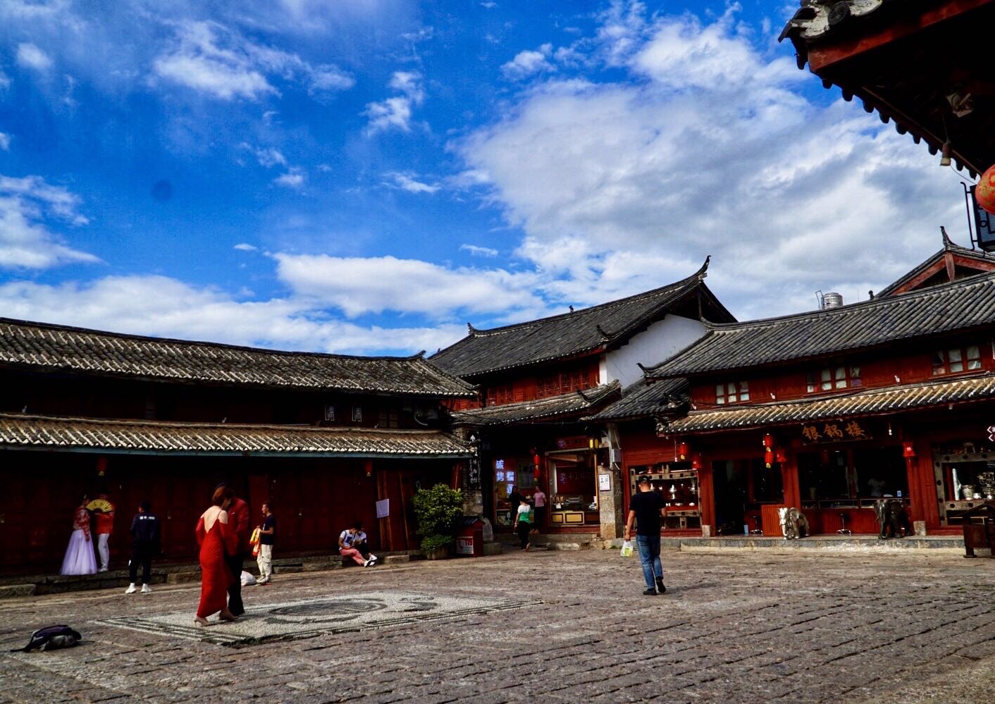 中国夏天最适合避暑城市,夏天热去哪里旅游避暑最好