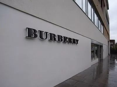 burberry全球重大事件,burberry为啥是没落贵族