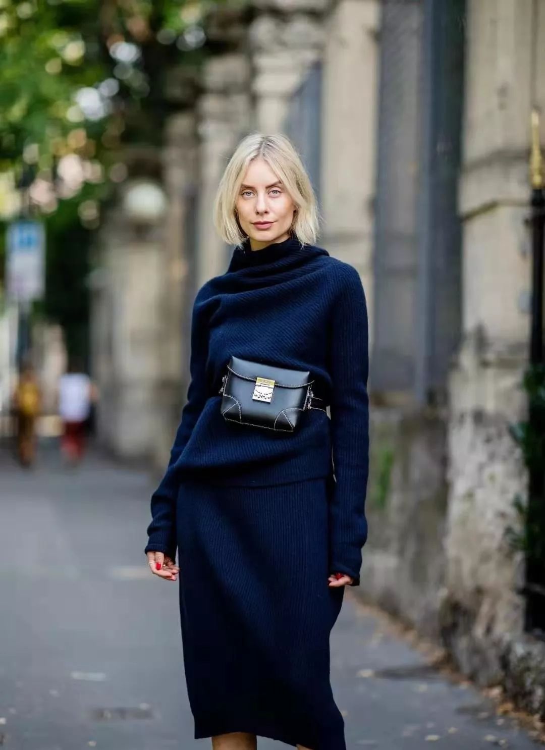 淑女气质百搭减龄薄款,简单时尚大方冬天减龄款