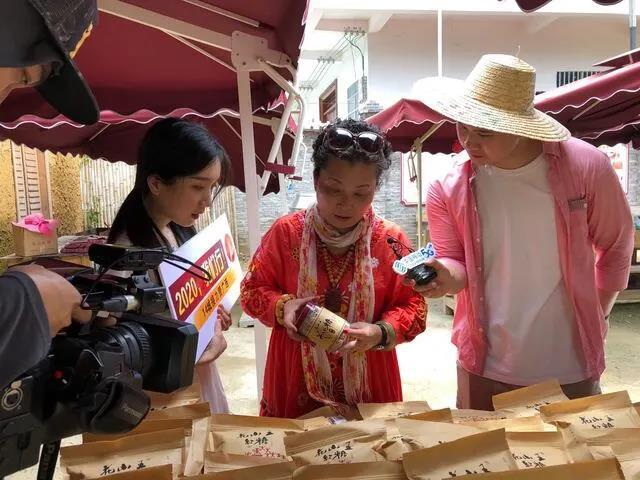 2020，我们行！广西云客户端联合14市主流媒体5G+VR直播迎*会两**促生产