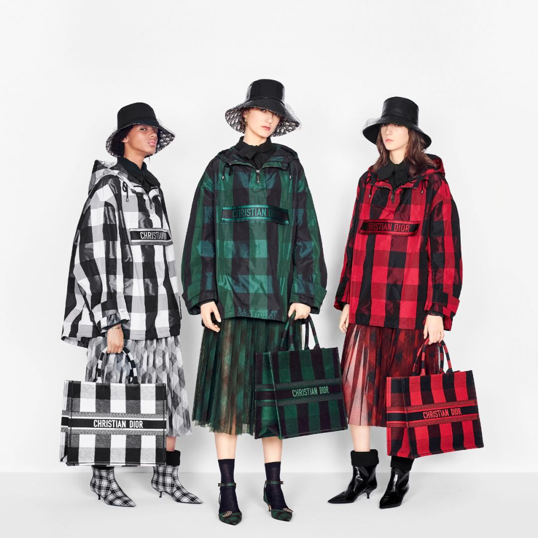 时尚搭配：大牌包包？这些00后的包柜真精彩