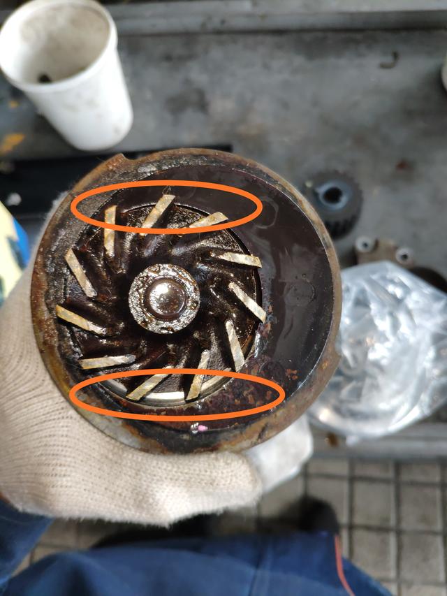 别克君越正时链板断了是什么症状,别克君越正时链板断掉了