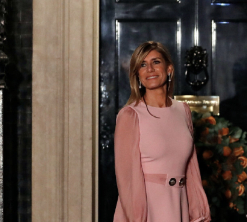 【全球公众人物感染新冠汇总】哈佛大学校长夫妻确诊新冠肺炎