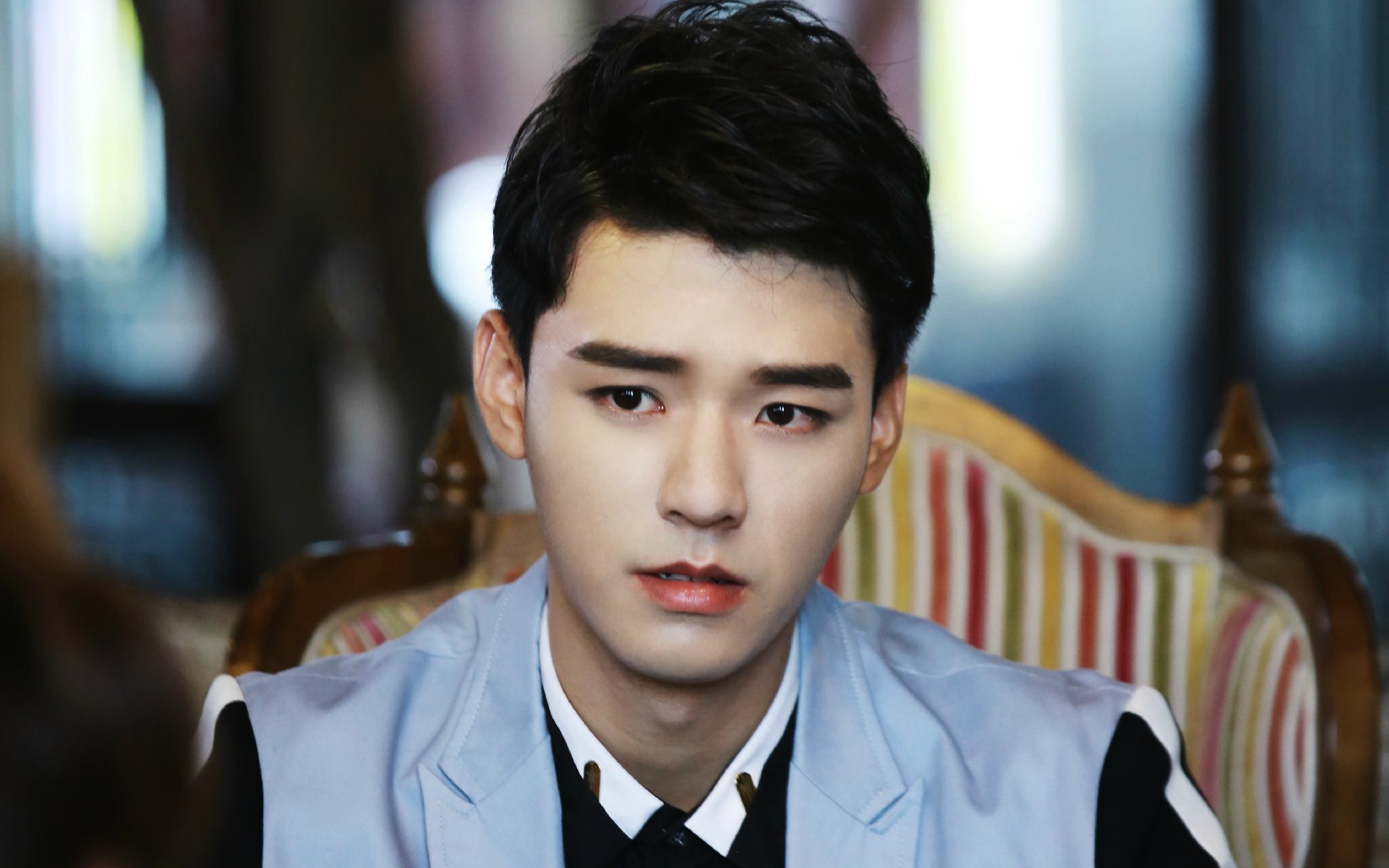 龚俊最近演了什么戏 (龚俊因为哪部戏染头发了)