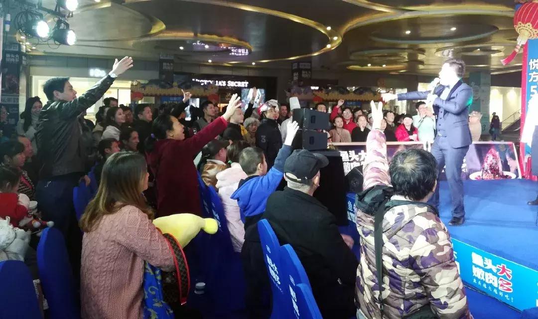 这家店开业人气挤爆长沙悦方，到底是湘菜头牌……