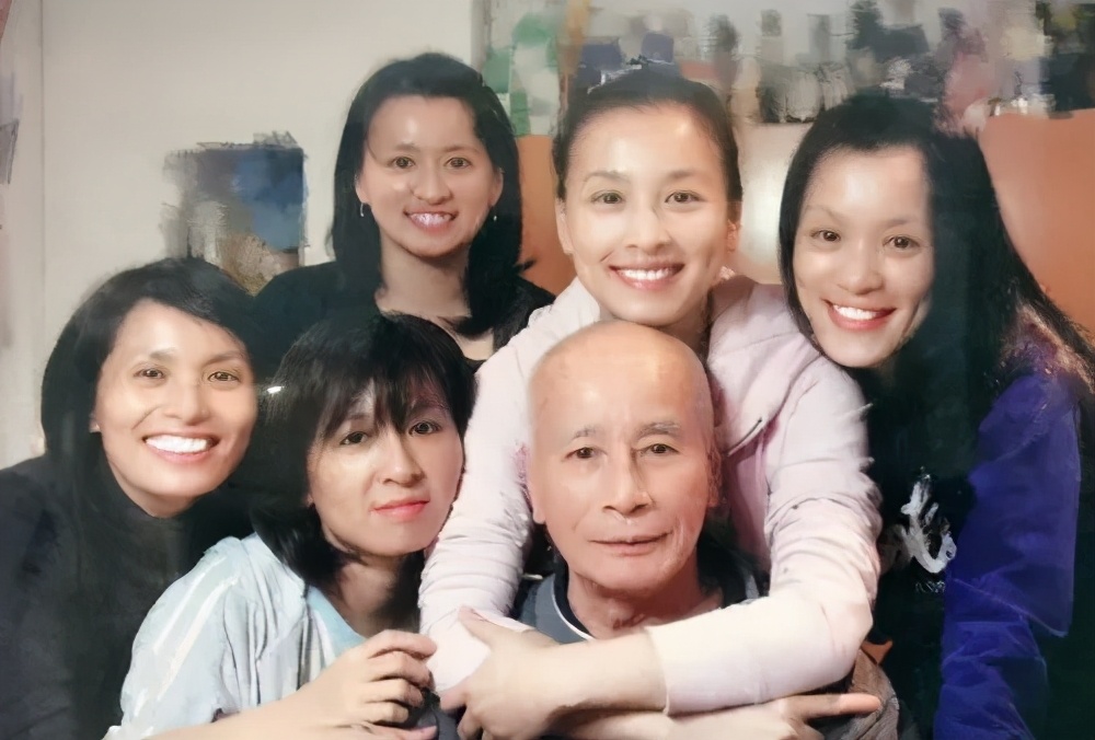 富婆张庭的迷惑行为:身家300亿,日花费不到10元?