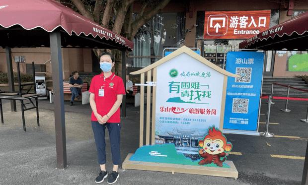 男子景区开10元管饱店被多家模仿,男子在景区开10元管饱店