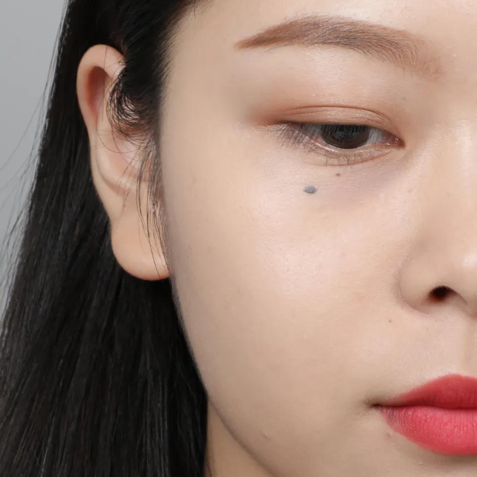 油皮春秋季公认最好的粉底液,油皮敏感肌养肤粉底