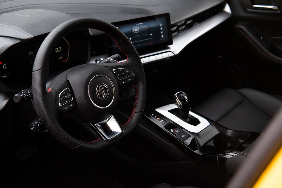 4.99万的名爵mg5试驾,名爵mg5中配自动青春风尚版起步