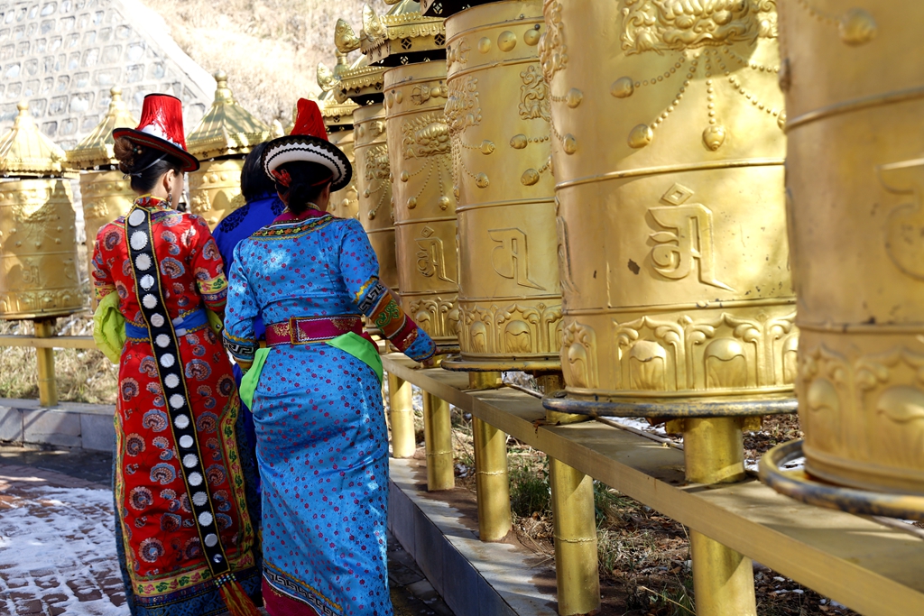 汉族女学藏传佛教,少数民族佛教