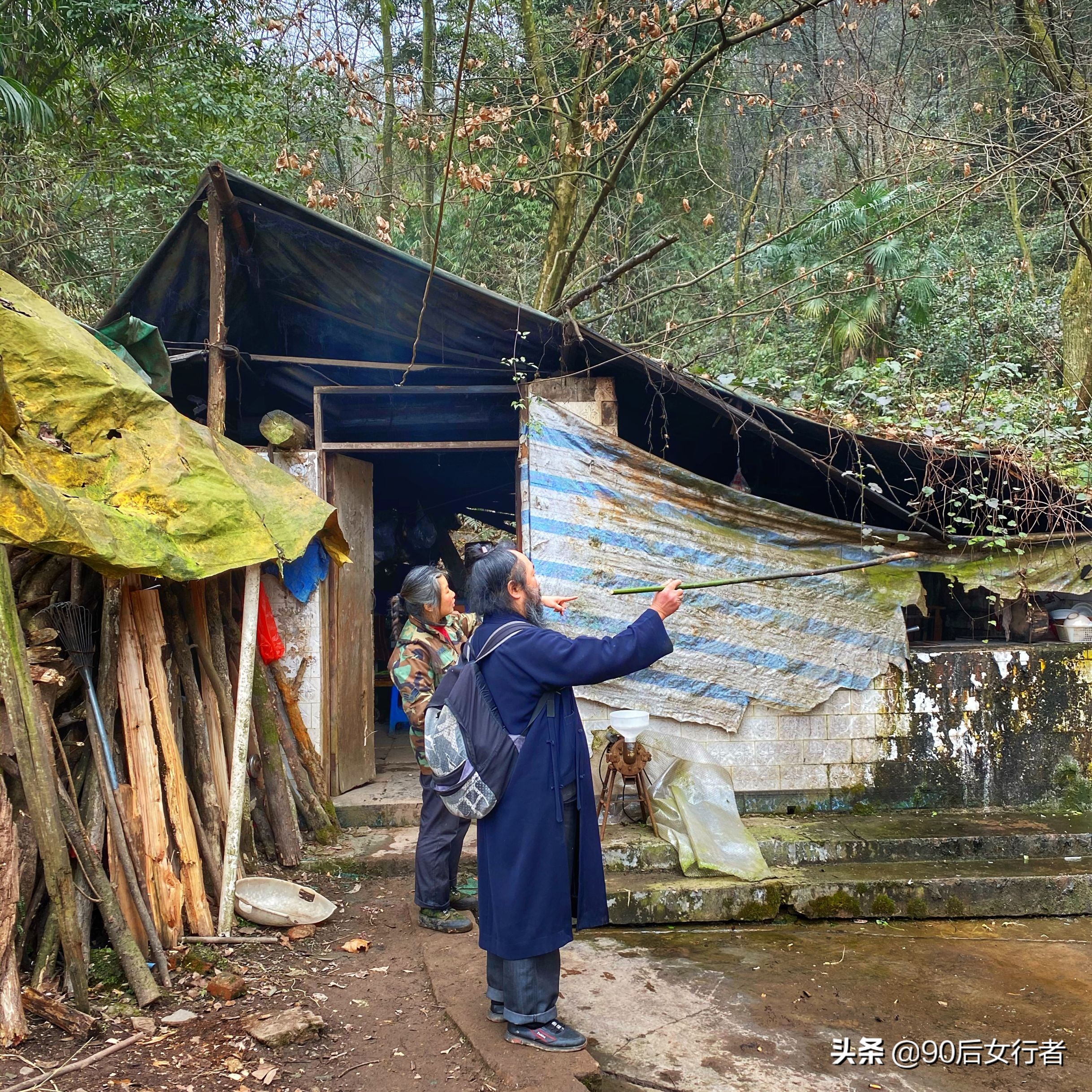 青城山隐居84岁道长教游客太极,拜会青城山