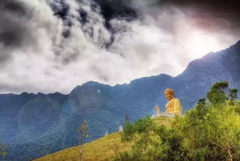 千万不要和谁做朋友,千万不要和人缘好的人做朋友