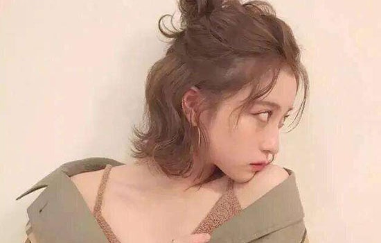 短发怎么扎头发好看简单气质,短发扎两个小辫子怎么扎好看图片