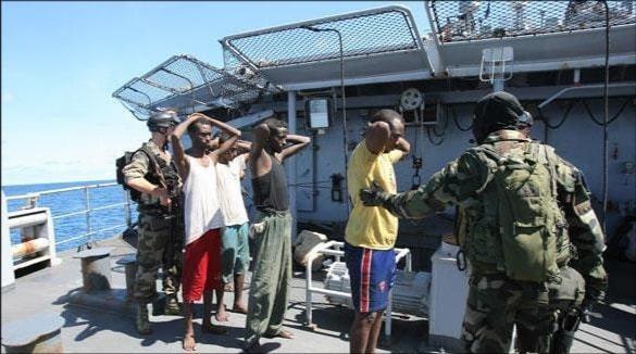 索马里海盗劫持阿联酋商船,阿联酋和索马里海盗