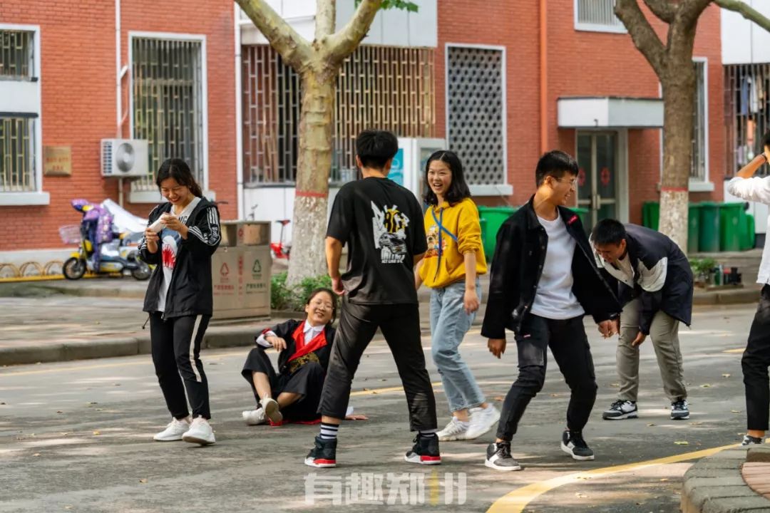 水上咖啡厅考校训、艺林曲艺社论节操，原来你是这样的*达升**