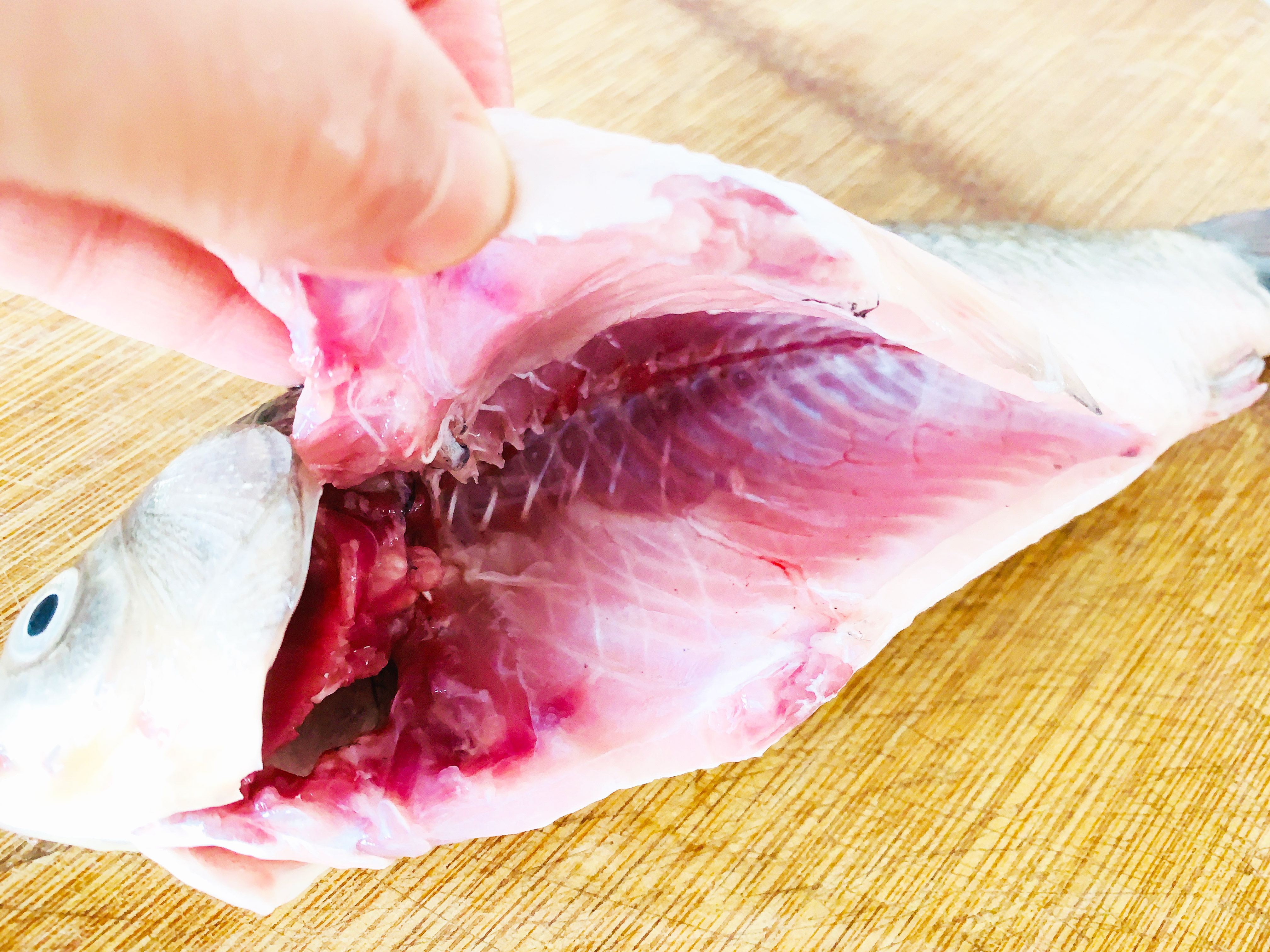 鱼汤的做法鲫鱼炖豆腐放什么材料,鲫鱼炖豆腐豆腐怎么更入味