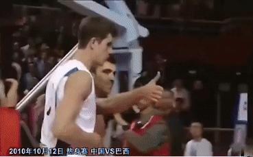 中国篮球球员最团结的一次打架,最血性的斗殴