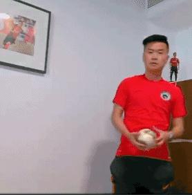 对比翟天临傅明被球迷讨伐真不冤