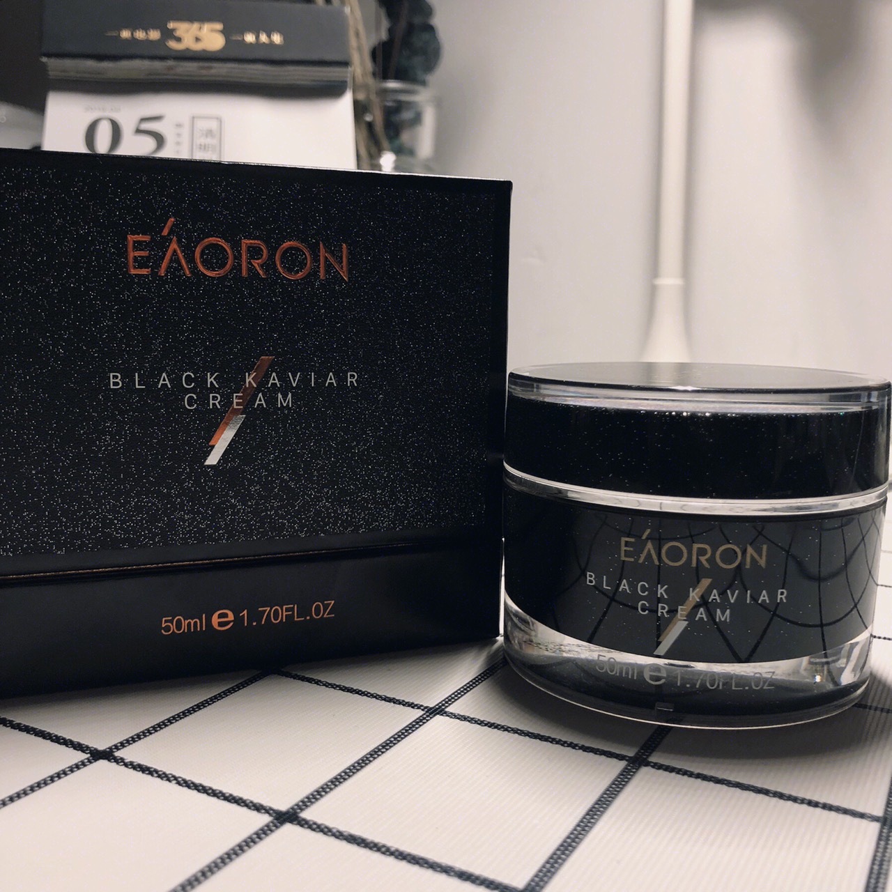 魅克拉奶芙素颜霜值不值得入手,黛格娜素颜霜值不值得入手