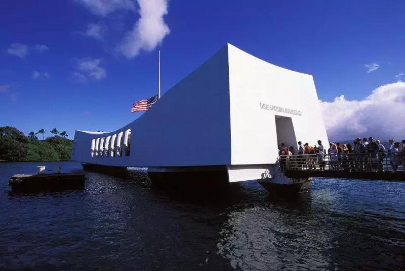 寻找侏罗纪世界中的火山岛,和“驯龙高手”一起拯救史前小短手!