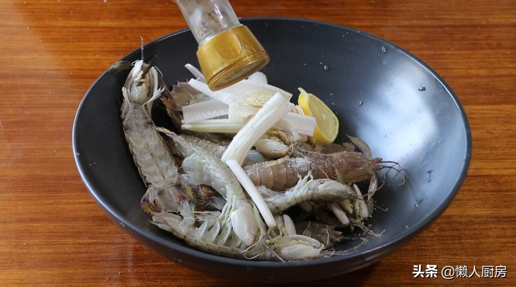 如何挑肉质肥美的皮皮虾,又到了吃皮皮虾的季节