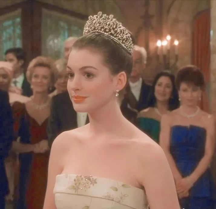 美国女明星安妮海瑟薇感情,安妮海瑟薇带孩子逛街状态