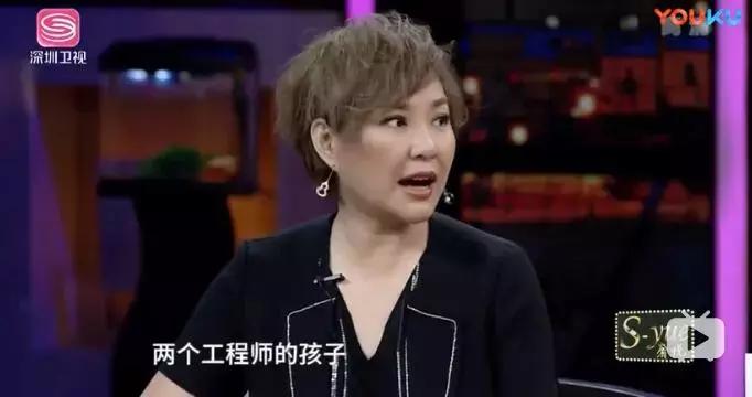 吴昕开宝马的视频,吴昕睡前哭的视频