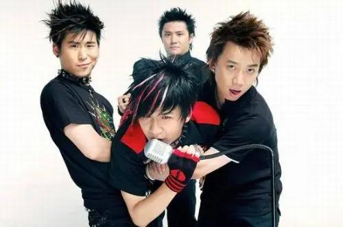 “肤浅”的大张伟，才是最清醒的那个人