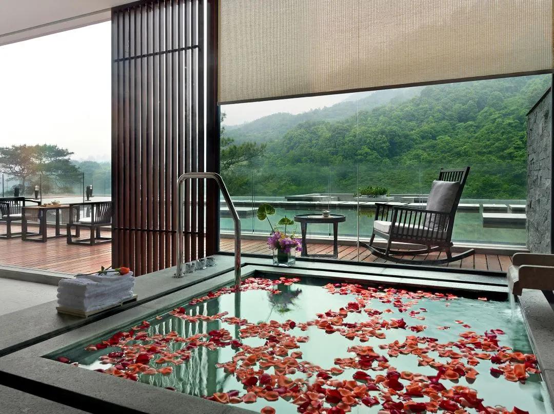 川西泡温泉看雪景,川西12月份最佳雪景泡温泉的地方