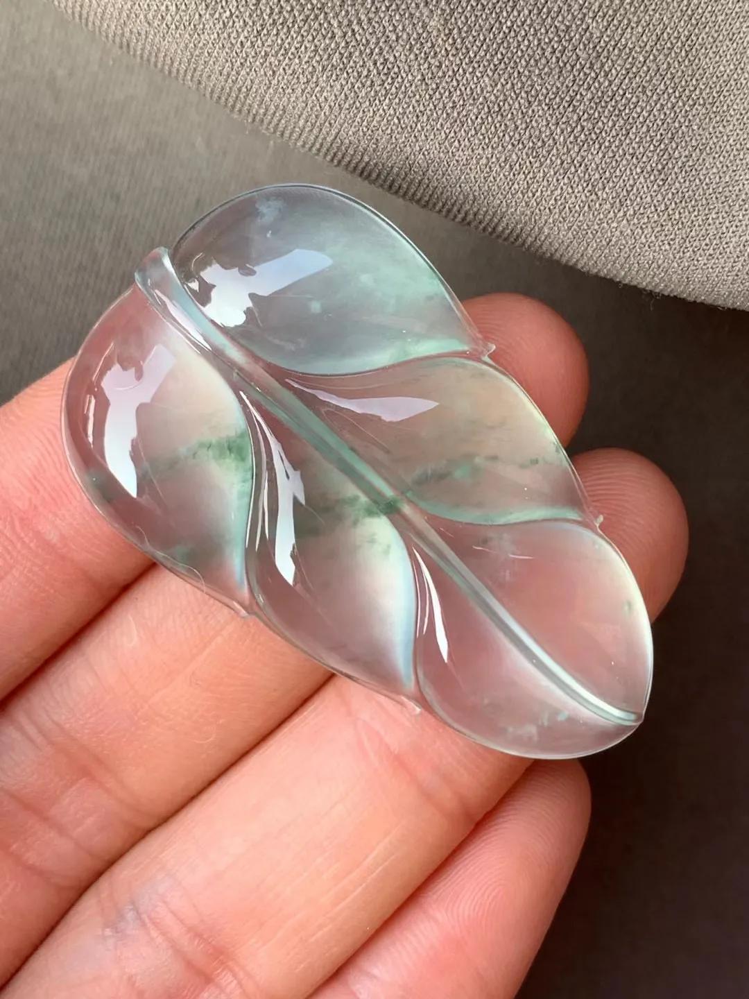 翡翠为什么不给估价,买翡翠回来讲究什么呢