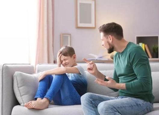 当孩子遭遇言语攻击时应该怎么做,别人说自己孩子傻怎么高情商回答