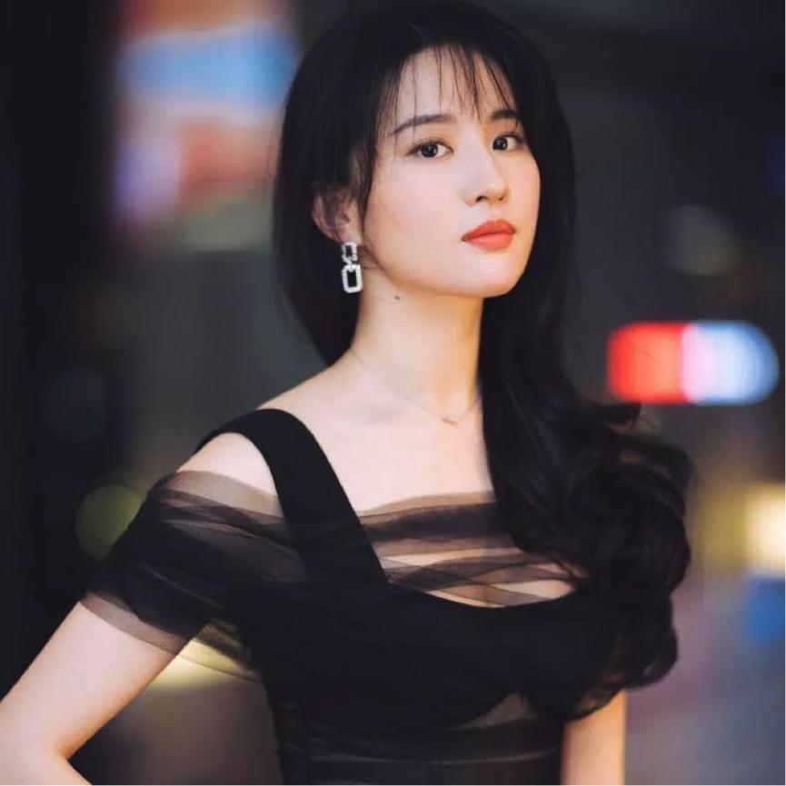 斜方肌明显怎么穿吊带,溜肩斜方肌刘亦菲