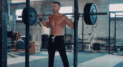 新手一周健身计划详细表,新人健身房健身一周训练计划