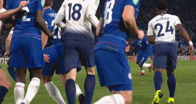 英超再现不可思议进球坎特一脚射门连穿热刺3人裆