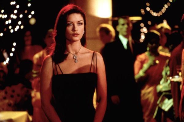 凯瑟琳泽塔琼斯偷天陷阱红外线,凯瑟琳泽塔琼斯偷天陷阱剧照