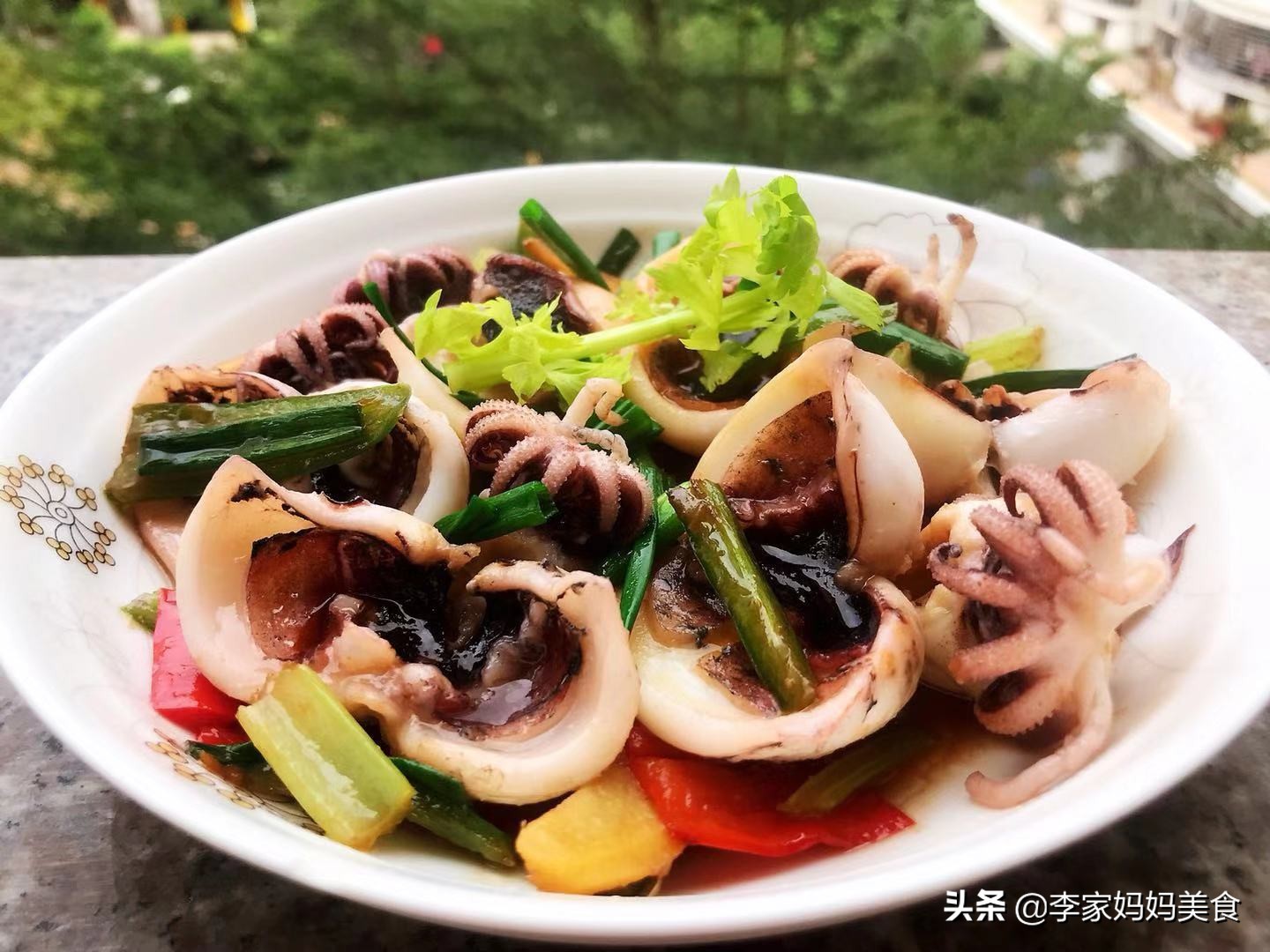 鲜墨鱼的最简单做法视频,新鲜小墨鱼最简单的做法