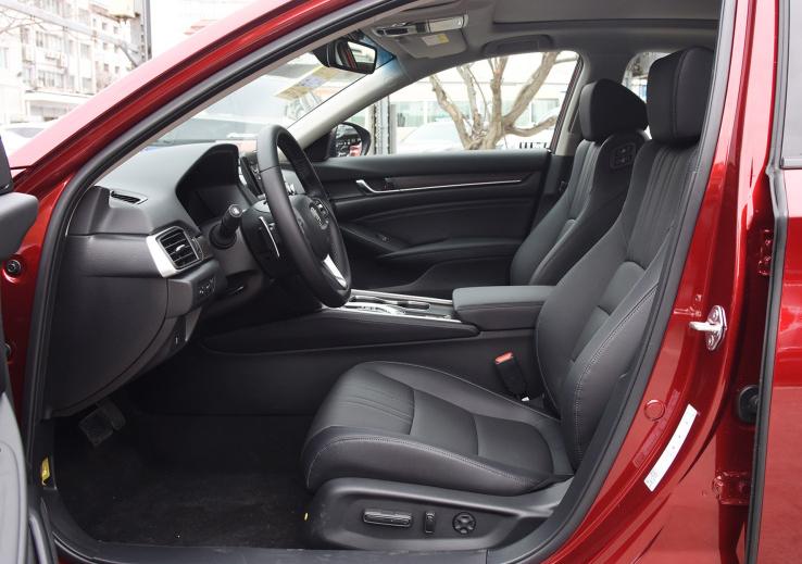 售价16.98-23.78万元的雅阁怎么选,十多万公里的18款雅阁值得买吗