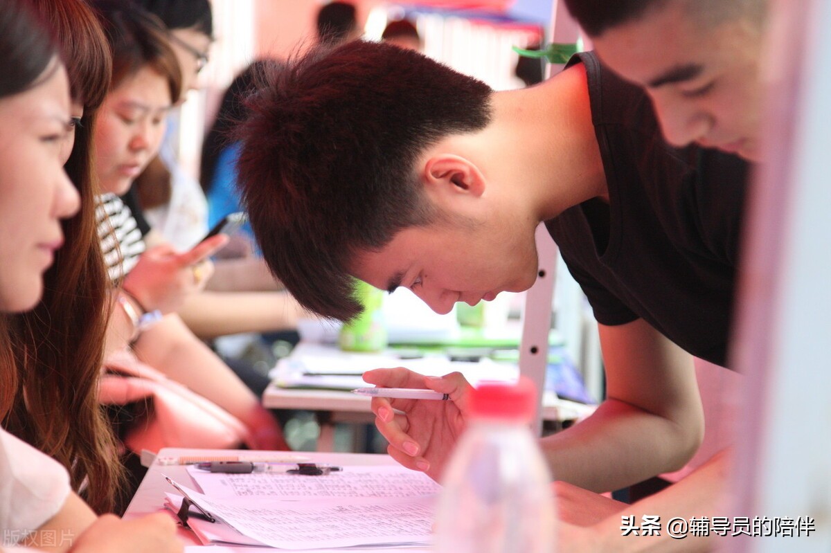 如何不虚大学之行｜大四学长学姐给学弟学妹们的忠告