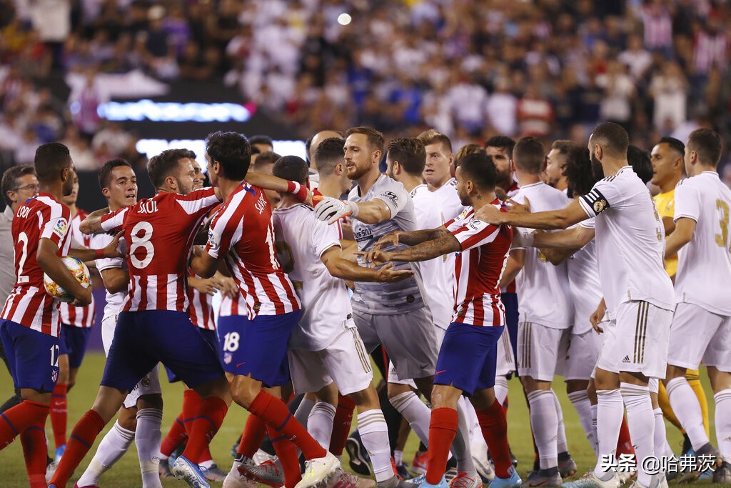 足球最激烈对抗场面,足坛火药味最强的比赛