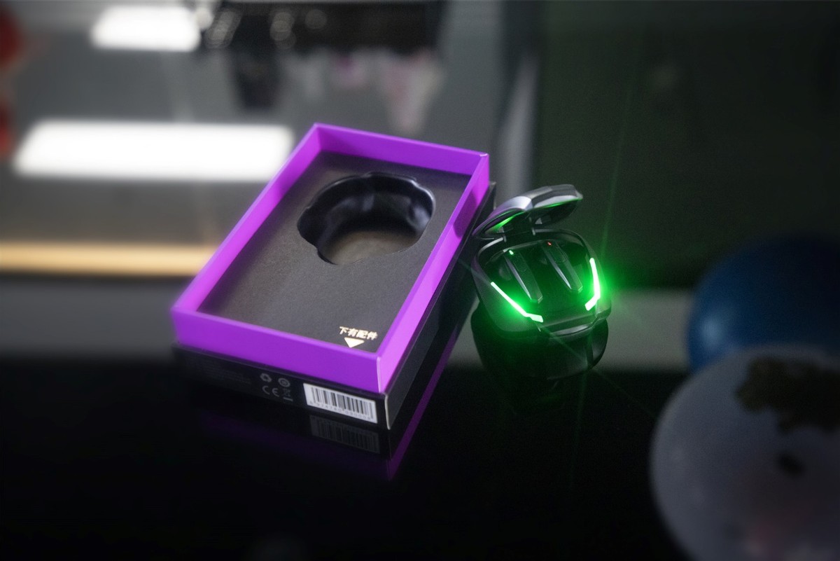 游戏玩得更爽，专业电竞芯片加持，奥恳ES07游戏耳机给你更好答案