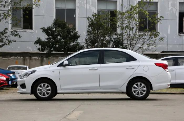 不要尊严了？现代瑞纳一口气跌至4万，外观油耗是亮点