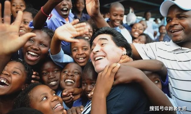 马拉多纳尸检表明其心脏受损严重,马拉多纳尸检结果为什么自然死亡