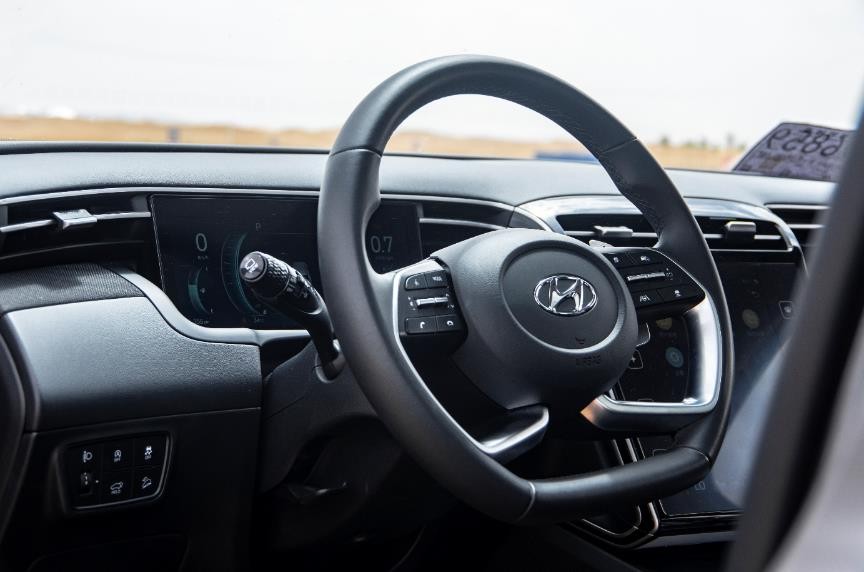 试驾第五代途胜l混动版,第五代途胜l的干式双离合怎么样