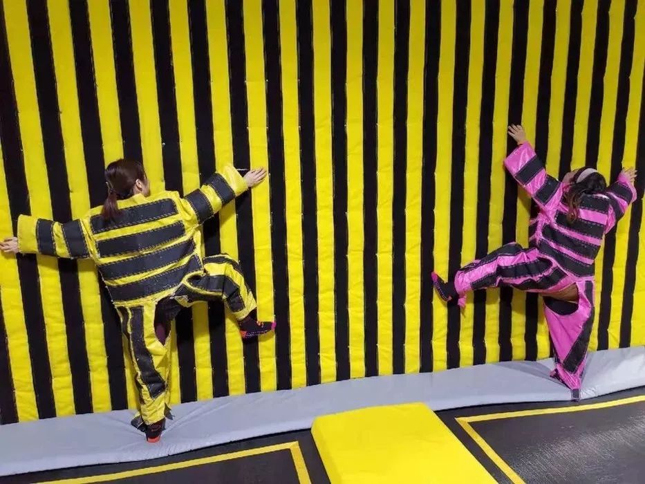 不限时的网红蹦床公园,沉浸式网红蹦床公园