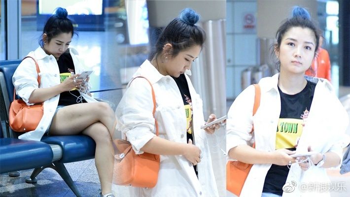 何洁怎么和以前长得不一样了,何洁的造型越来越暗黑了