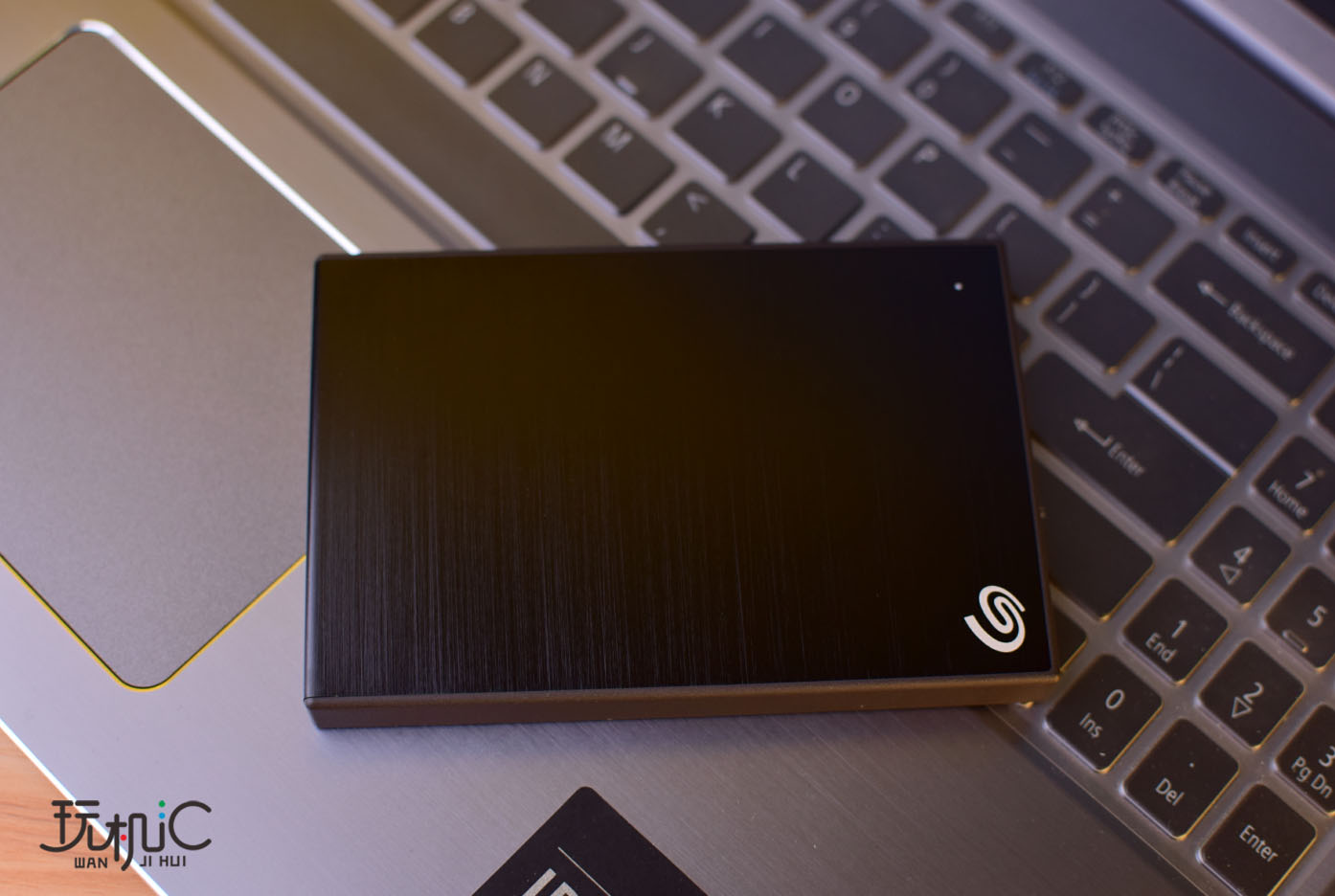 希捷移动硬盘睿翼和铭系列哪个好,希捷桌面硬盘铭和睿哪个好