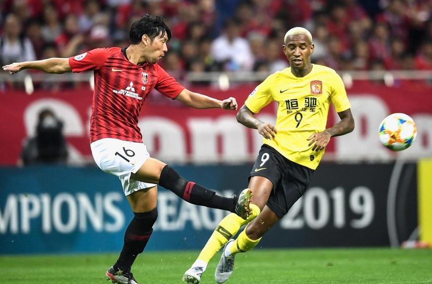 塔利斯卡灾难表现：射门直飞看台+被直接抢断郑智都看不下去