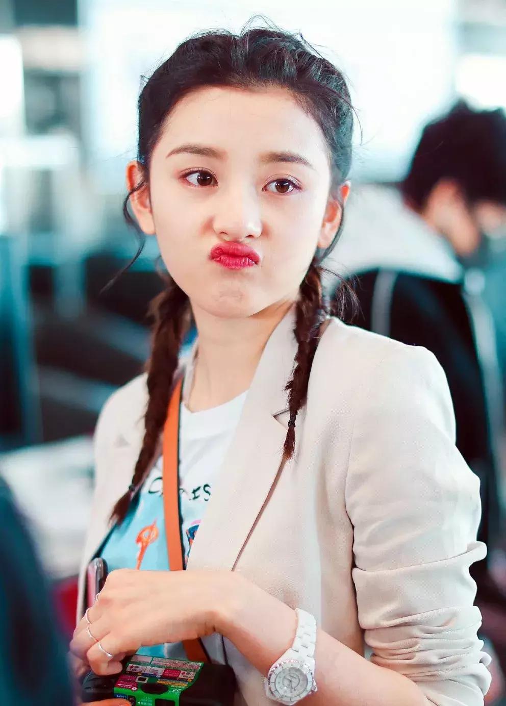 周冬雨的大胆穿搭,周冬雨正确穿搭